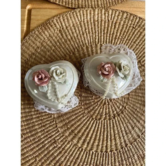 Vintage two piece Heart Trinket set - Picture 1 of 10